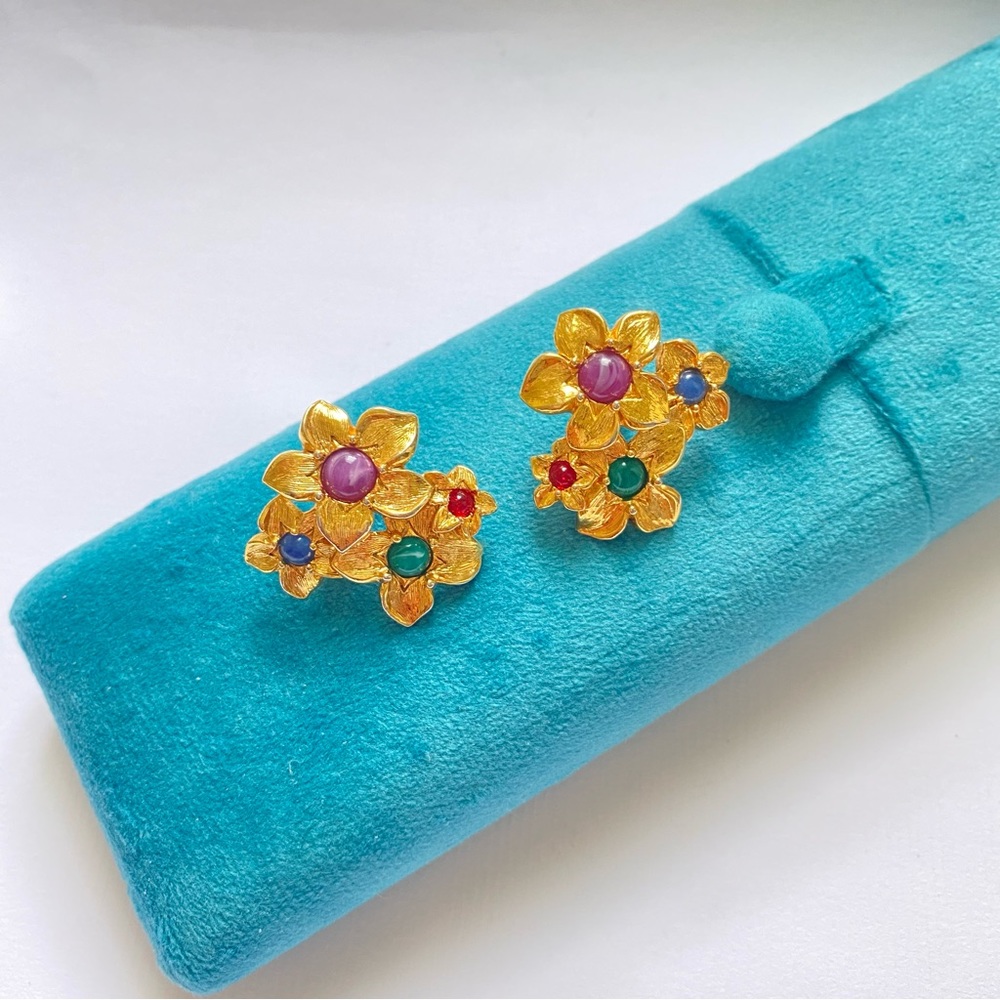 Vintage Avon Lucite Flower Bouquet Gold Earrings